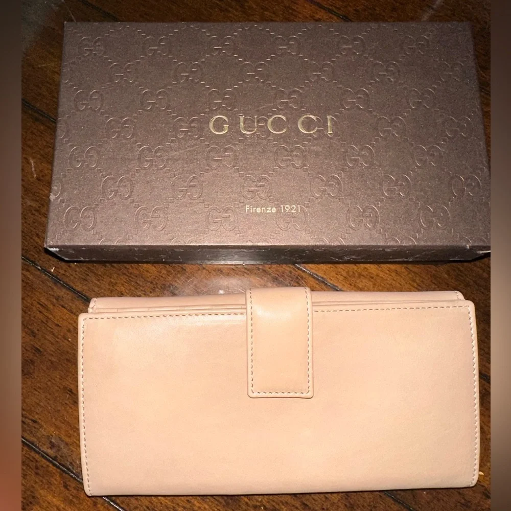 Nude Gucci Wallet never used - Picture 2 of 4